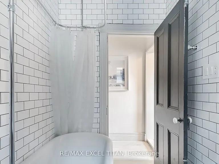80 Willcocks St — Photo 17