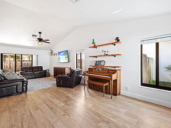 5th image of 12440 SW 7th Place