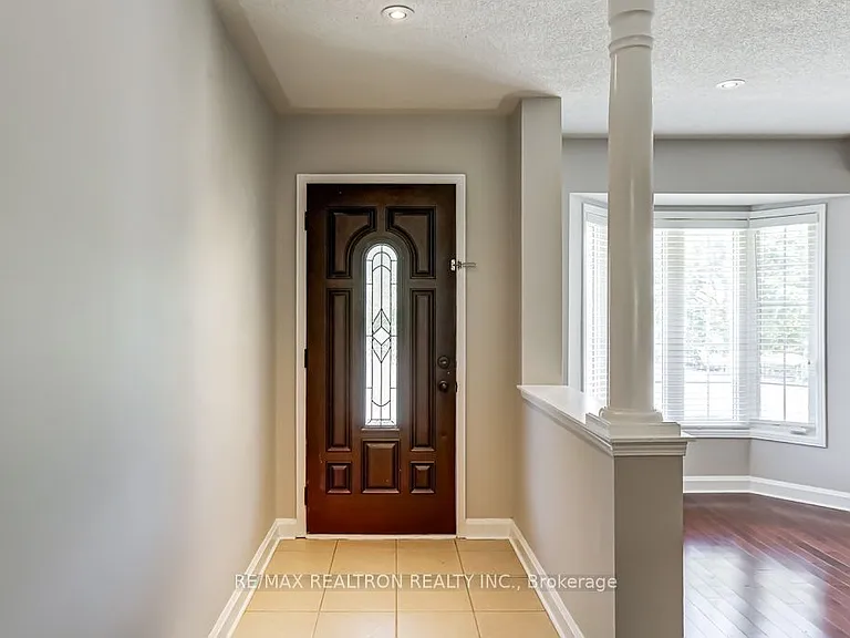 20 Raintree Dr — Photo 3
