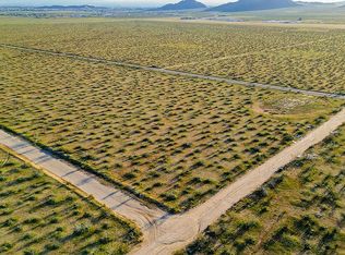 18500 Los Padres Rd, Apple Valley, CA 92307