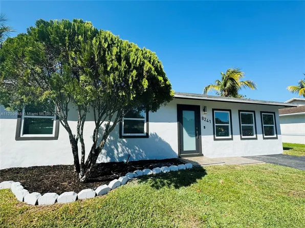 8241 SW 7th St, Pompano Beach, FL 33068