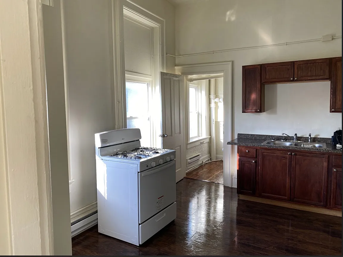 1 bed, 800 sqft, $775 — Photo 3