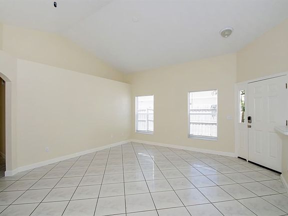 5th image of 436 Briar Bay Cir