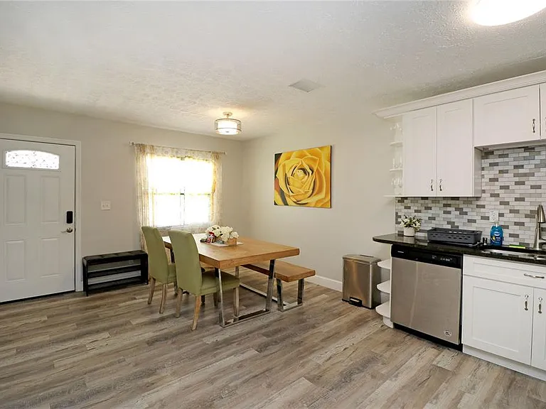 1635 Gladys St #2 — Photo 12