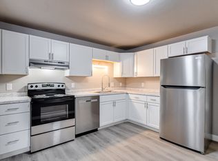 2987 W Shore Rd, Warwick, RI 02886