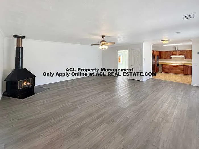 2 bed, 1.5 bath, $2,595 — Photo 3