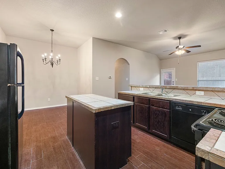 293 Rosalie Dr — Photo 8
