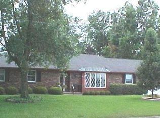 6 E Black St, Marshall, MO 65340
