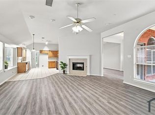 1033 Suffolk Ln, Cedar Hill, TX 75104