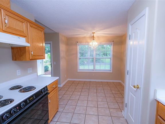 5th image of 135 Dalton Cody Dr