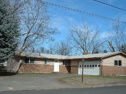 1st image of 213 SE 8th St
