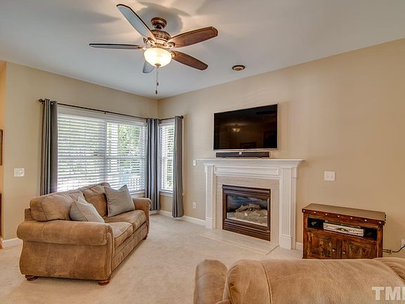 4th image of 301 Cedar Trail Ln