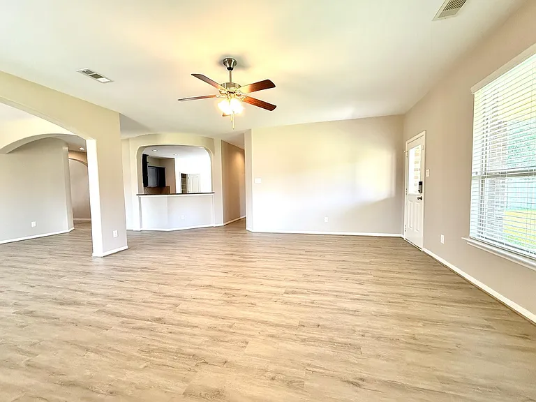 8139 Edenwood Dr — Photo 7