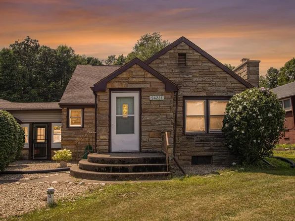 54231 Quince Rd, South Bend, IN 46628