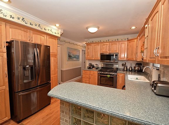 5th image of 10306 S 82nd Ave