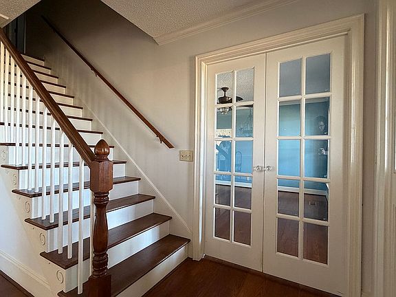 4th image of 808 Bayside Rd