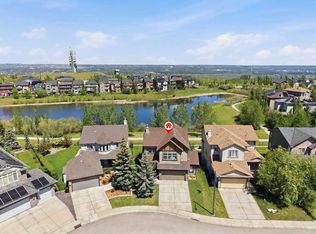114 S Cougarstone Cres SW, Calgary, AB T3H 4Z5