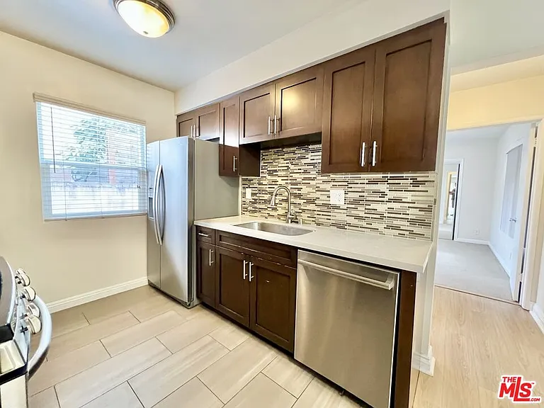 1552 Berkeley St #1 — Photo 5