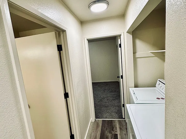 Quail Manor Townhomes — Photo 14