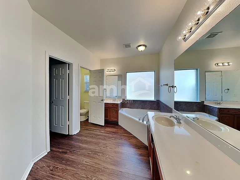 617 Bur Oak Dr — Photo 15