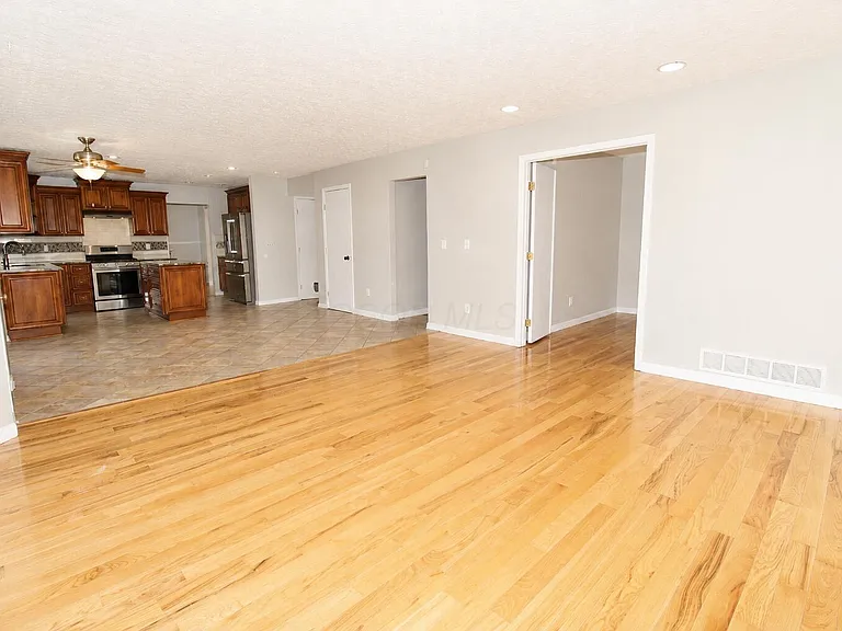 2515 Pressmen Dr — Photo 16