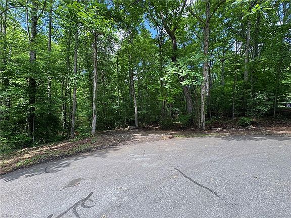 3rd image of 5504 Folkstone Rd