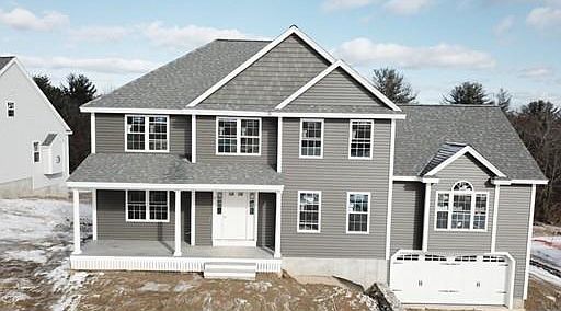 1st image of 3 Poplar Hill Cir