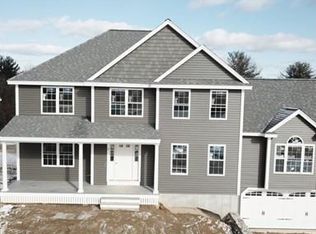 3 Poplar Hill Cir, Merrimac, MA 01860
