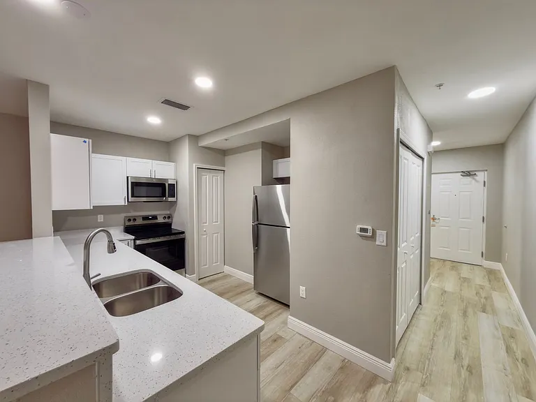 North Pointe Place — Photo 29