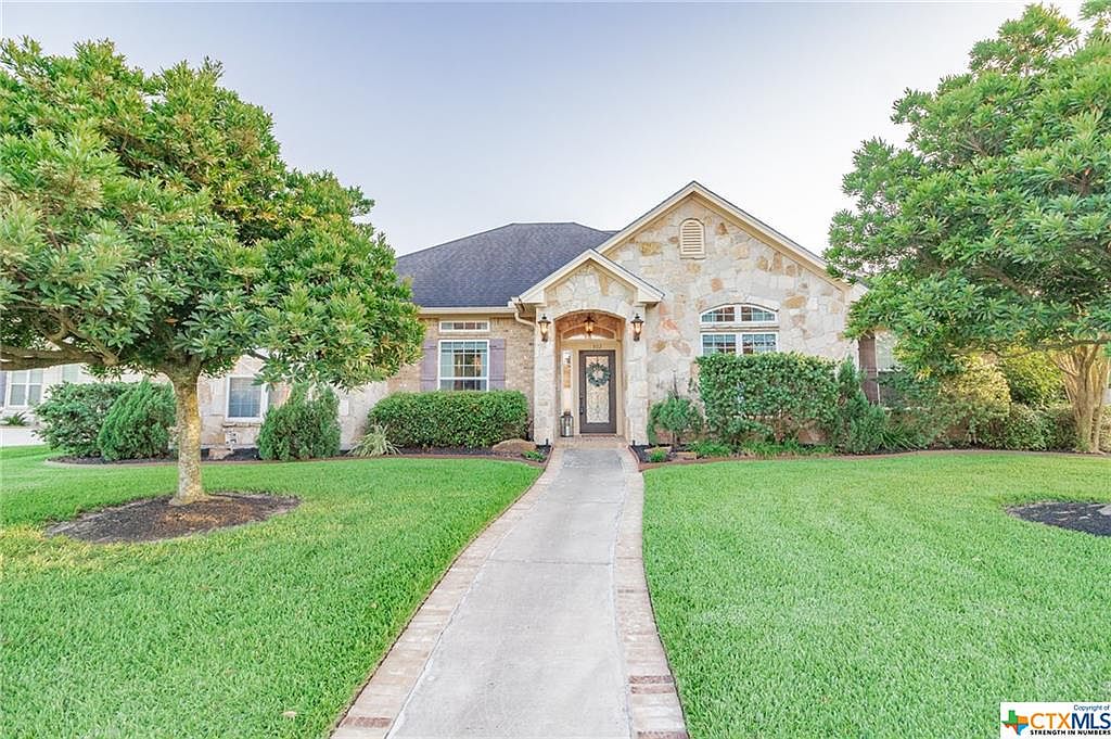 302 Iron Gate, Victoria, TX 77904 Zillow