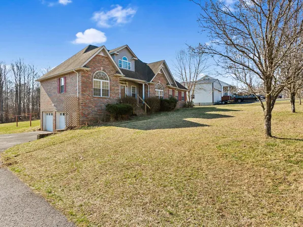 384 Deer Park Ln, Lafayette, TN 37083