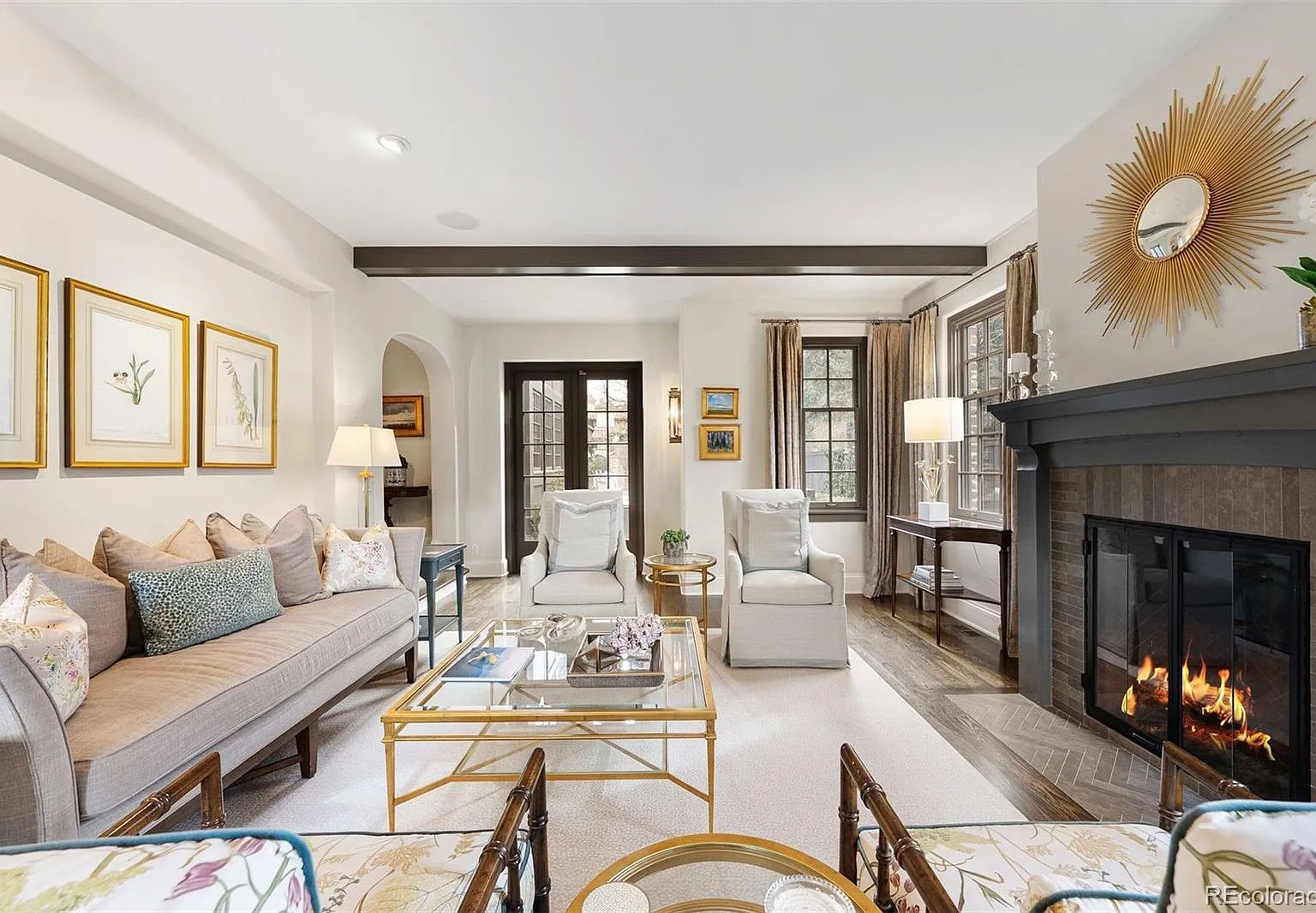 6 bed, 4.5 bath, 6780 sqft, $15,000 — Photo 2