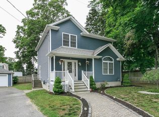 9 Hudson St, Fall River, MA 02720