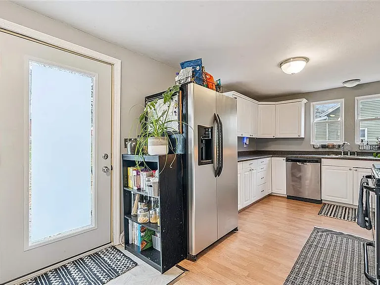 226 W South St — Photo 12