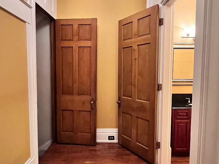 537 Milton St #1 — Photo 15