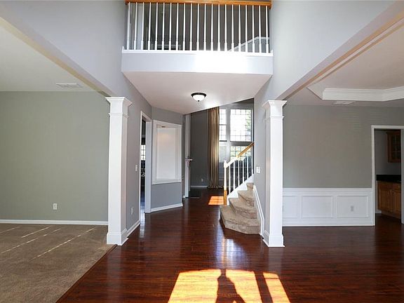 3rd image of 329 Coddington Ct