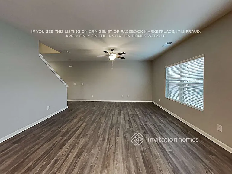 555 S Fortune Way — Photo 4
