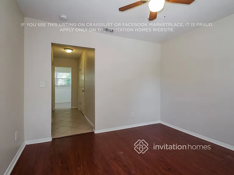 923 38th St W — Photo 13