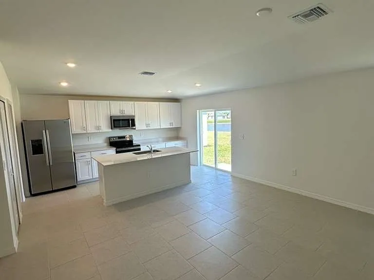 11918 Savanna Lakes Blvd — Photo 9