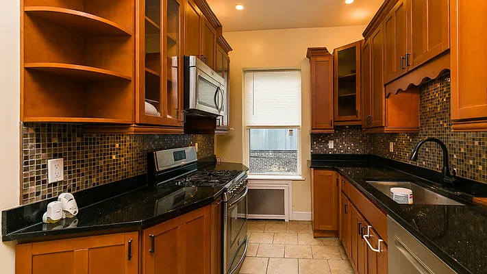 Rented by Nooklyn NYC LLC | media 19