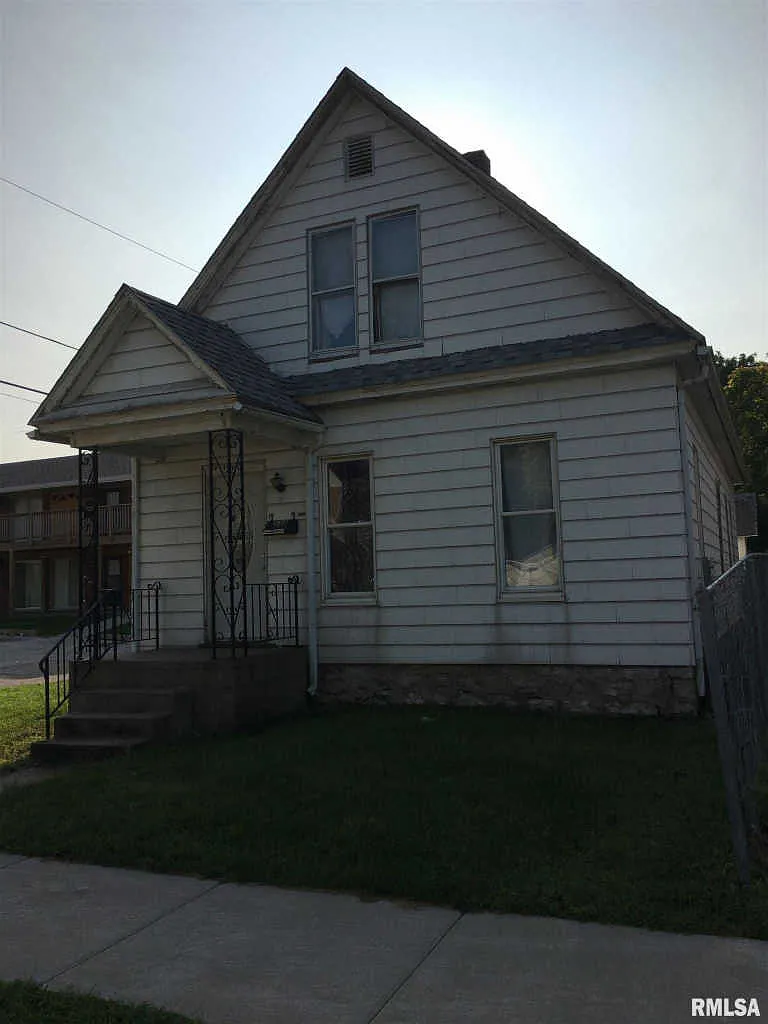 536 27th St photo 1