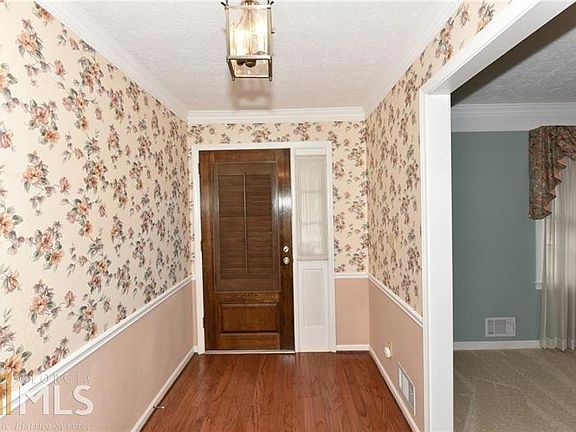 5th image of 705 Chandler Dr #0
