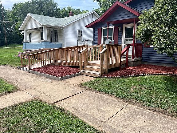 5th image of 526 W Mechanic St