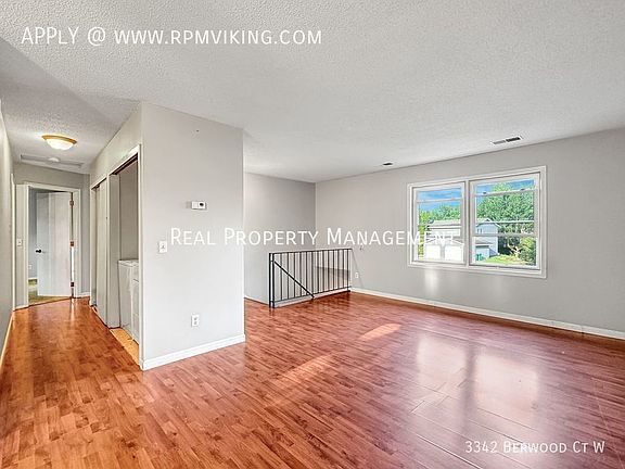 3rd image of 3342 Berwood Ct W