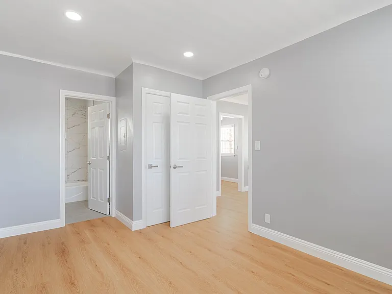 1051 Western Ave #C — Photo 8
