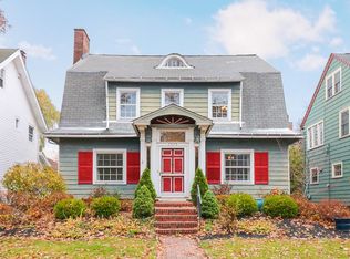 2525 Edgehill Rd, Cleveland Heights, OH 44106