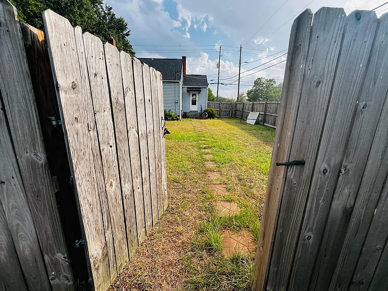 2530 Fort Bragg Rd — Photo 10