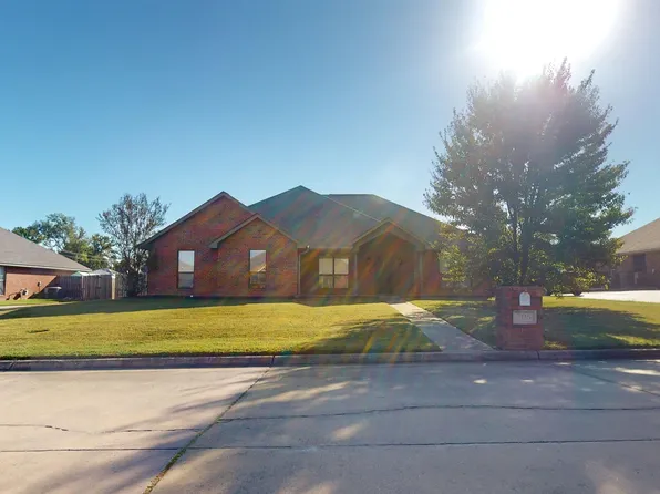 306 Meadowridge Cir, Texarkana, AR 71854