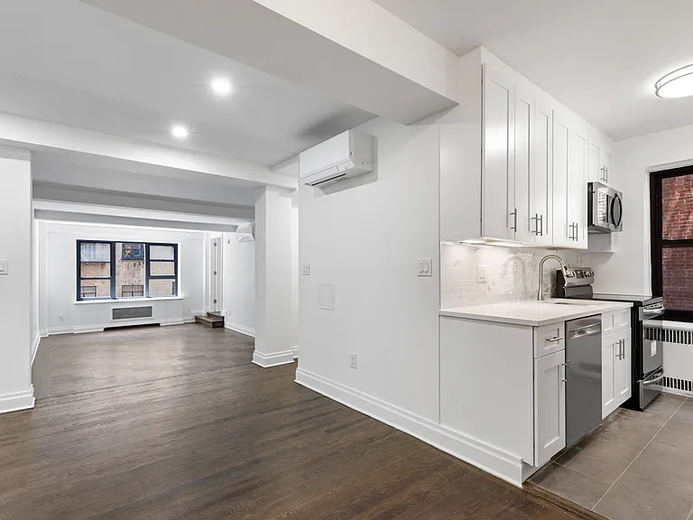 160 E 89th St #4G — Photo 5