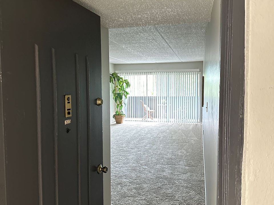 1st image of 514 N Trask St #C305
